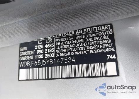 2000 Mercedes-Benz E 320 from USA, damaged, VIN WDBJF65J5YB147534